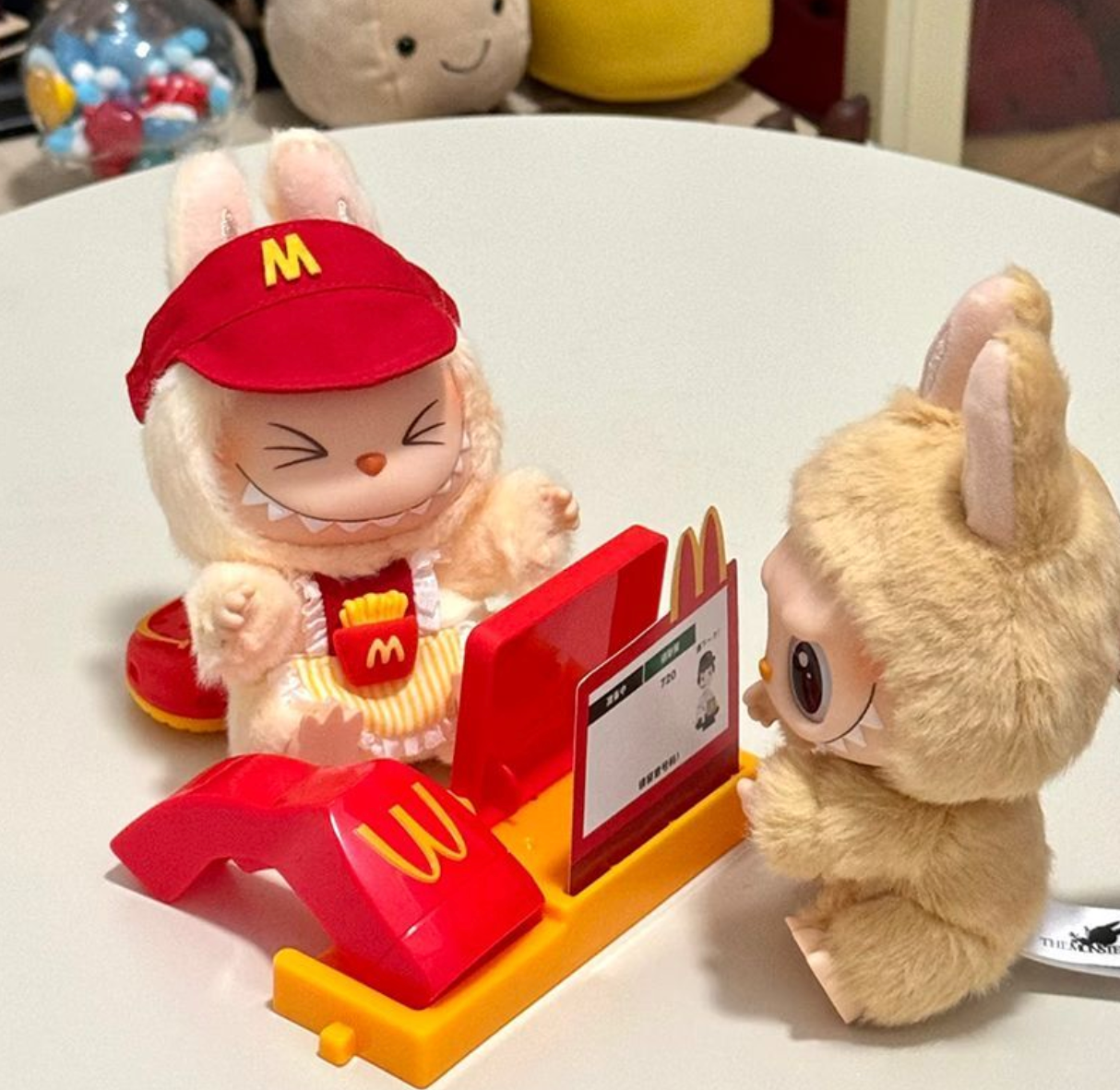 Labubu doll clothes new super cute McDonald's apron change vinyl doll pendant Labu doll clothes