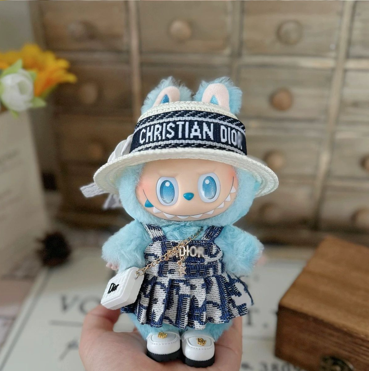 One, two and three generations wear Labubu sitting party doll clothes 17cm doll Labubu clothes small Chanel style only clothes