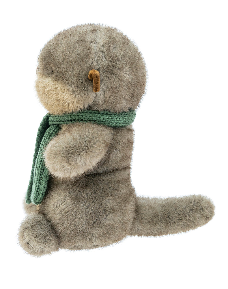 Scarf Otter